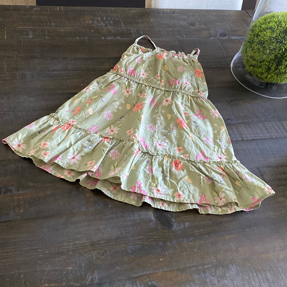 EUC! Girl’s Size 6 Green Floral Lined Dress